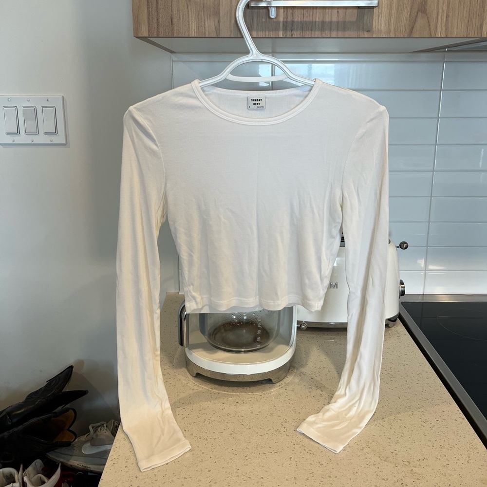 Cropped plain white long sleeve tee from Sunday Best size small